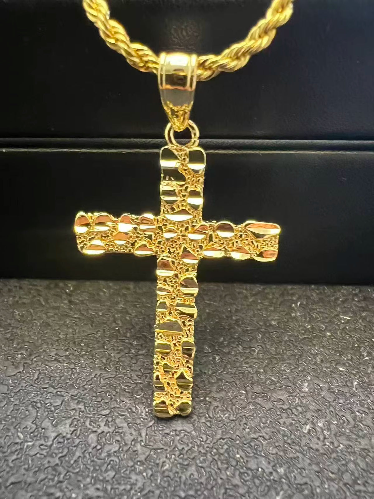 Custom Hip Hop Nugget Cross Jesus Crucifix Pendant Iced Out 14K Gold Plated Finish Religious Fashion Jewelry