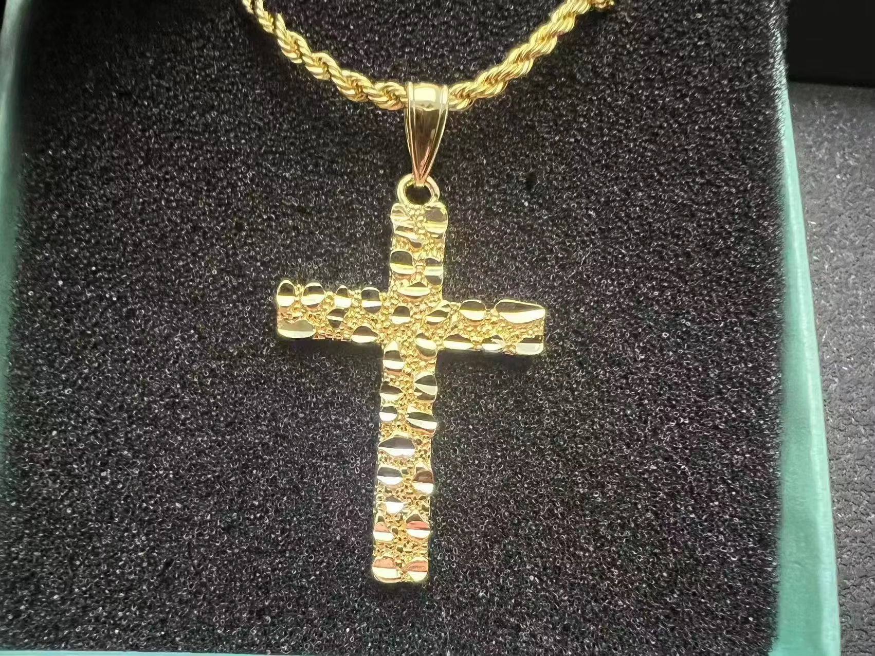Custom Hip Hop Nugget Cross Jesus Crucifix Pendant Iced Out 14K Gold Plated Finish Religious Fashion Jewelry
