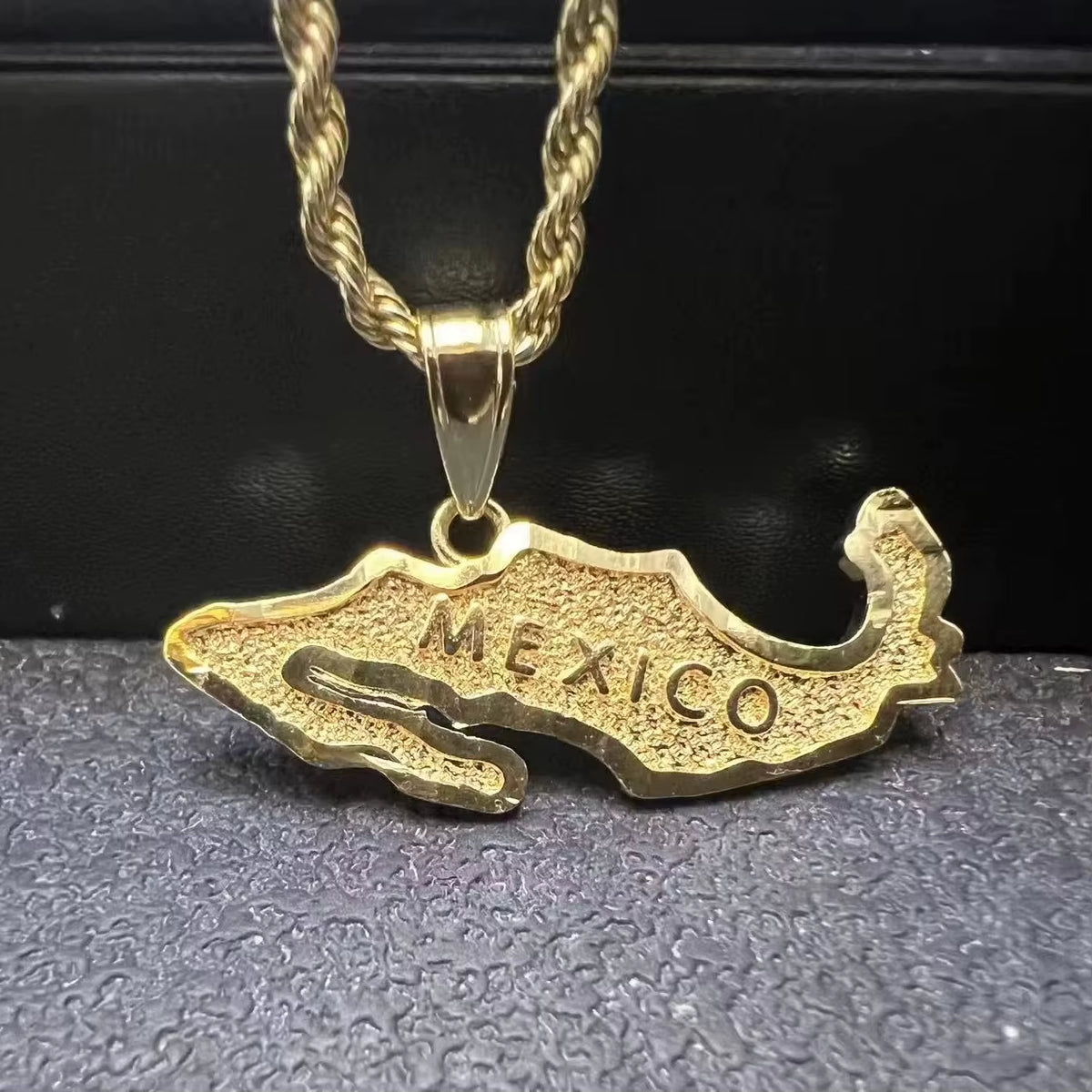 Custom Map 18K Gold Plated Pvd 316L Stainless Steel Pendant Fashion Jewelry Necklace for Men Women